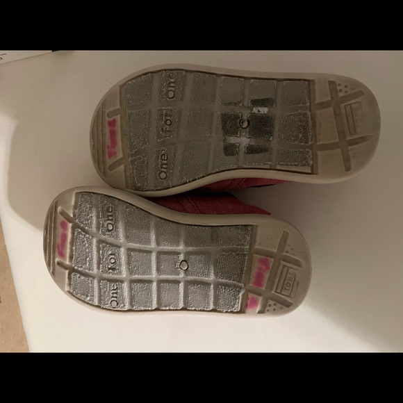 Toddler Toms GUC - Picture 4 of 4